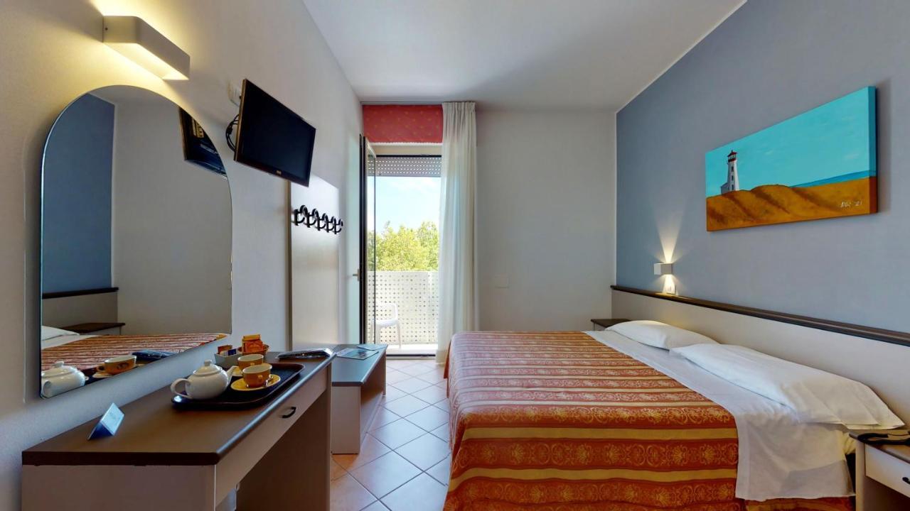 Hotel Excelsior Cervia Exterior photo