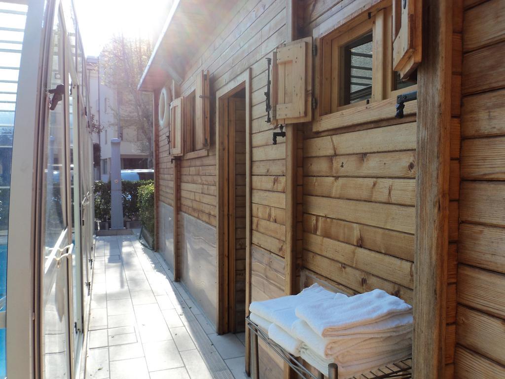 Hotel Excelsior Cervia Exterior photo