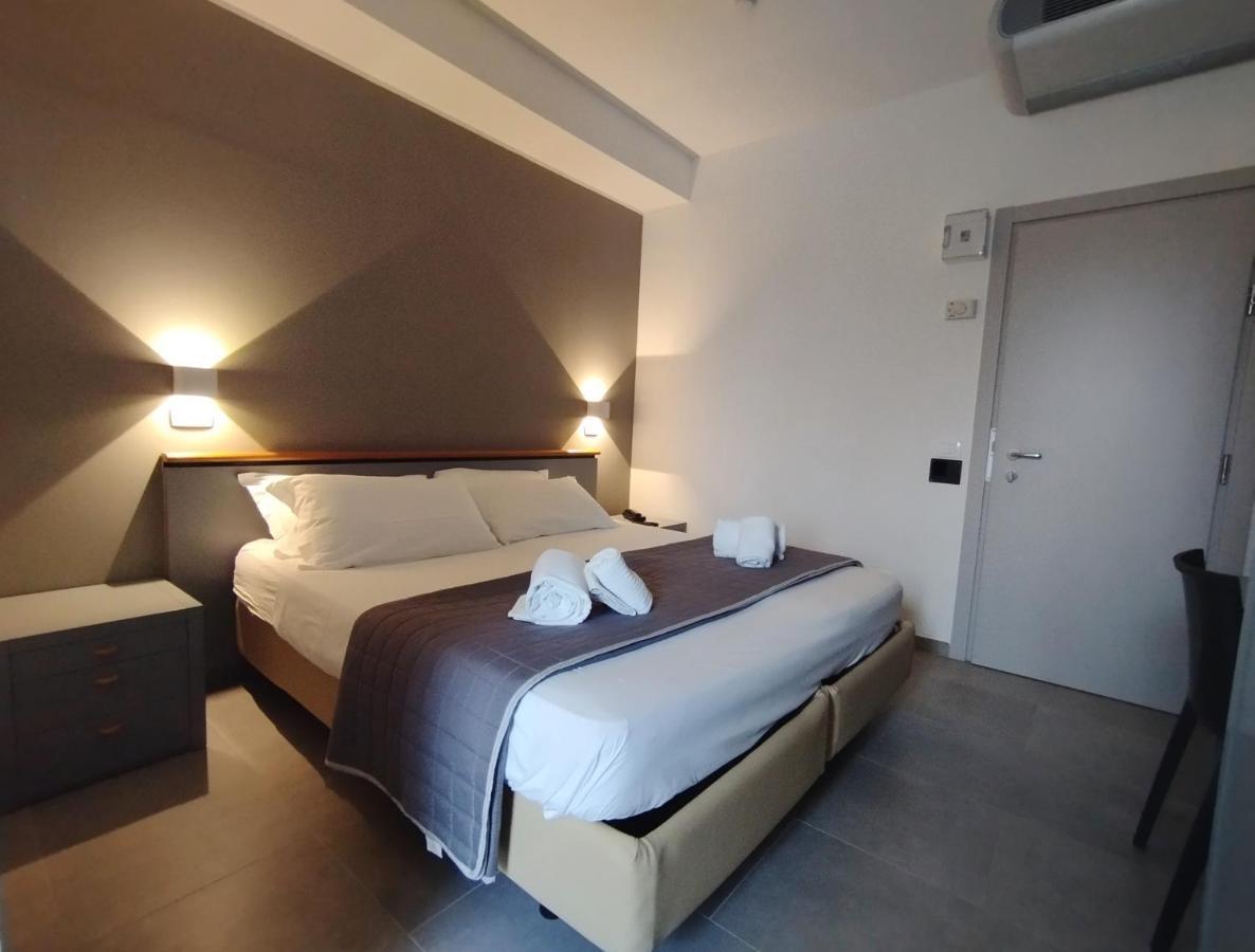 Hotel Excelsior Cervia Exterior photo