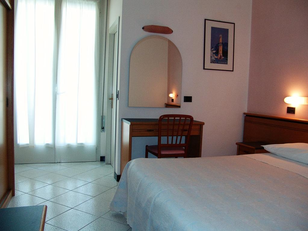 Hotel Excelsior Cervia Exterior photo