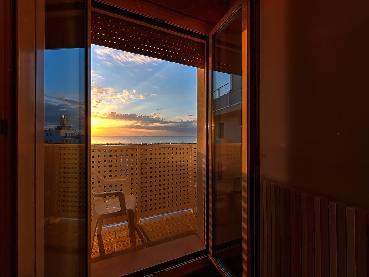 Hotel Excelsior Cervia Exterior photo