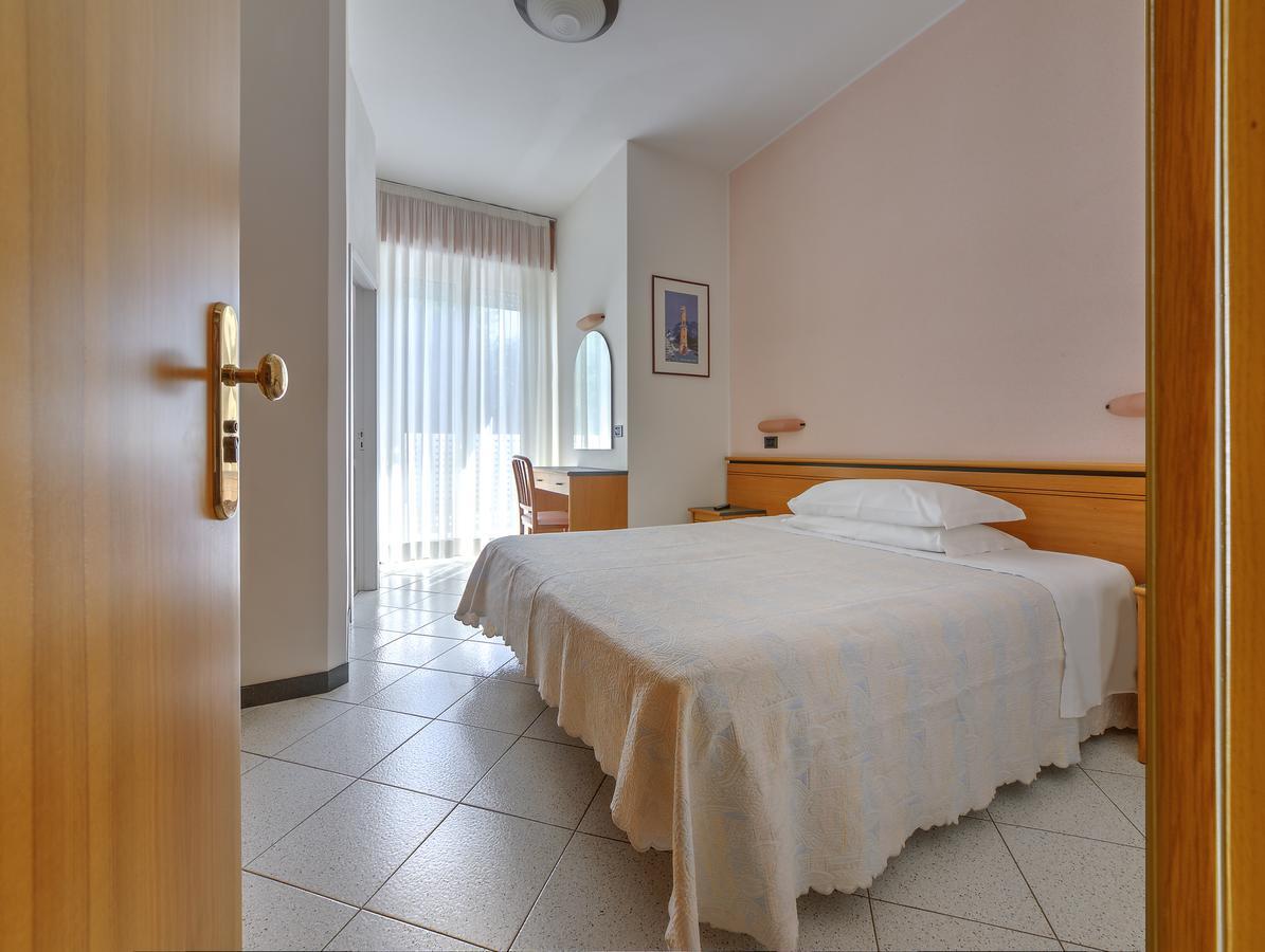 Hotel Excelsior Cervia Exterior photo